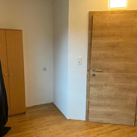 Homestay szállás Monteurwohnungen Schuster *